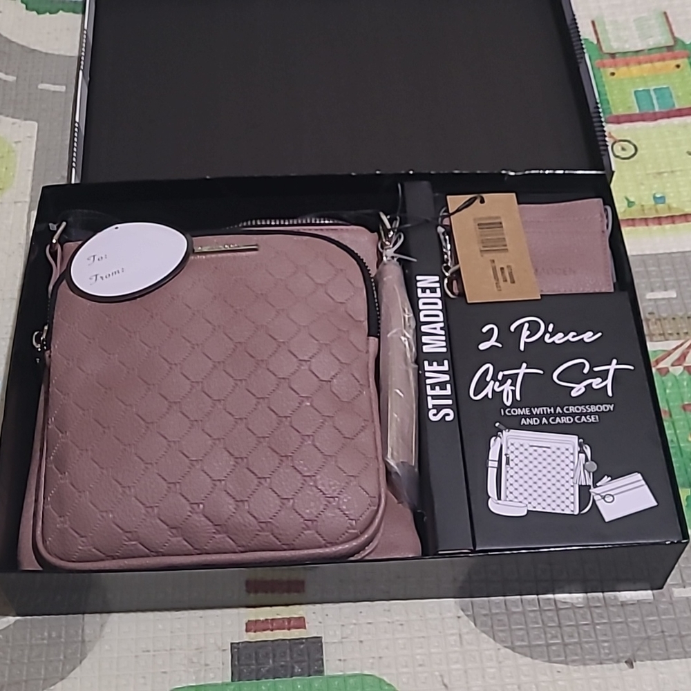 Steve madden gift set 2 in 1